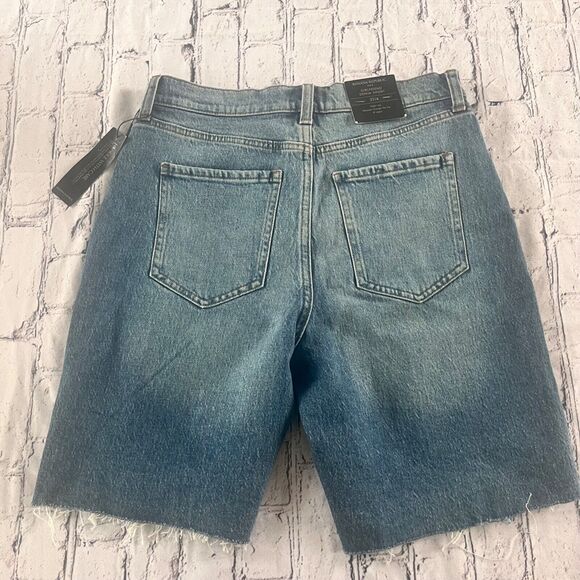 NWT Banana Republic Girlfriend Denim Shorts Bermuda Jean Shorts High Rise 27/4 - Picture 4 of 4